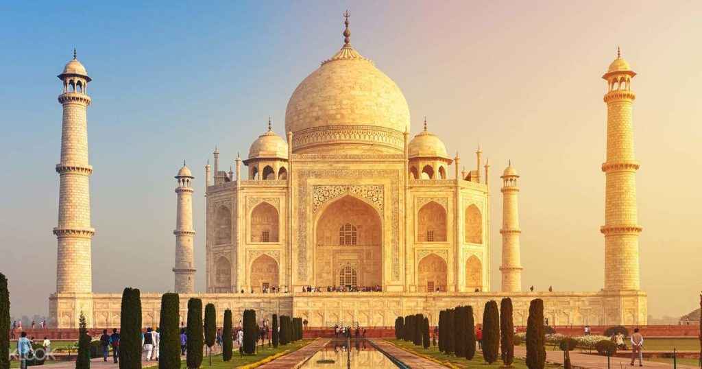 Taj Mahal from new delhi
